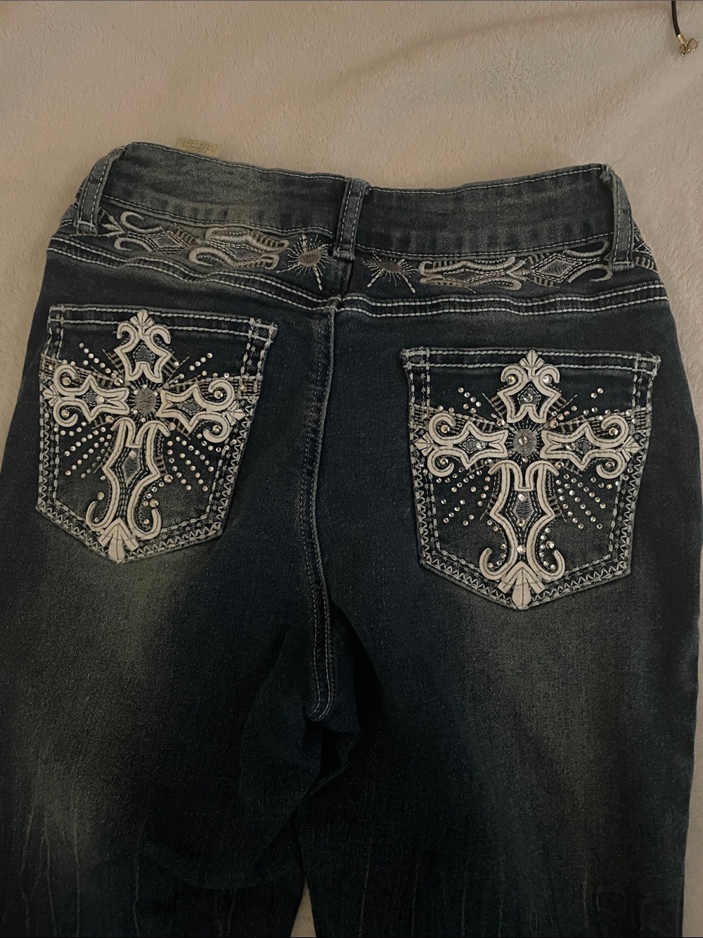 Women’s Dark Wash Embroidered Pocket Jeans - Black